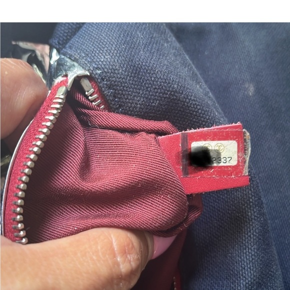 Beautiful Chanel Vintage CC Logo Chocolate Bar Pochette . ๐โค๏ธ๐ค - Picture 9 of 10